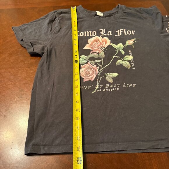 Como La Flor Graphic T-Shirt XL By La Luna selena quintanilla - Picture 6 of 7